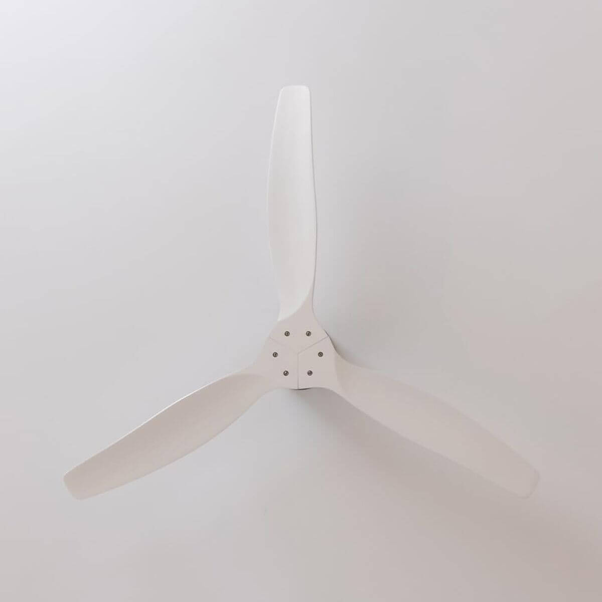 Takfläkt Cecotec Aero 5400 Classic 40 W Ø 132 cm Vit finns hos Aktivcamping