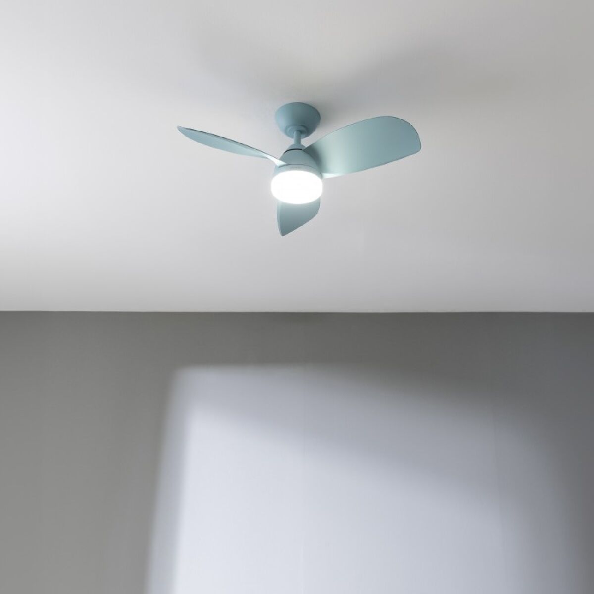 Takfläkt Cecotec EnergySilence Aero 3050 Sky Blå 35 W finns hos Aktivcamping