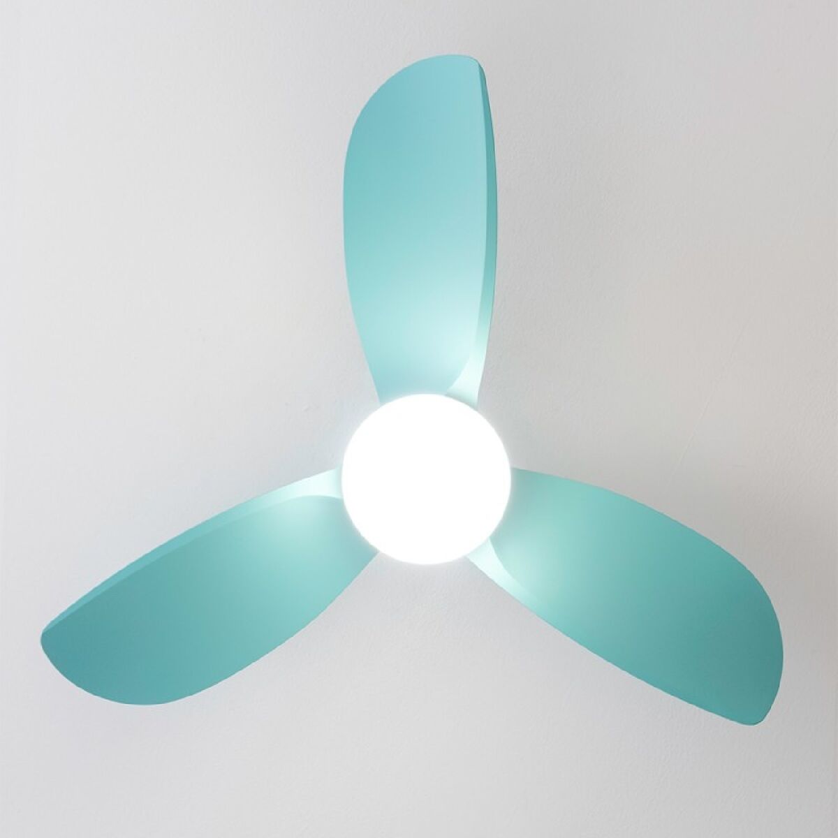 Takfläkt Cecotec EnergySilence Aero 3050 Sky Blå 35 W finns hos Aktivcamping