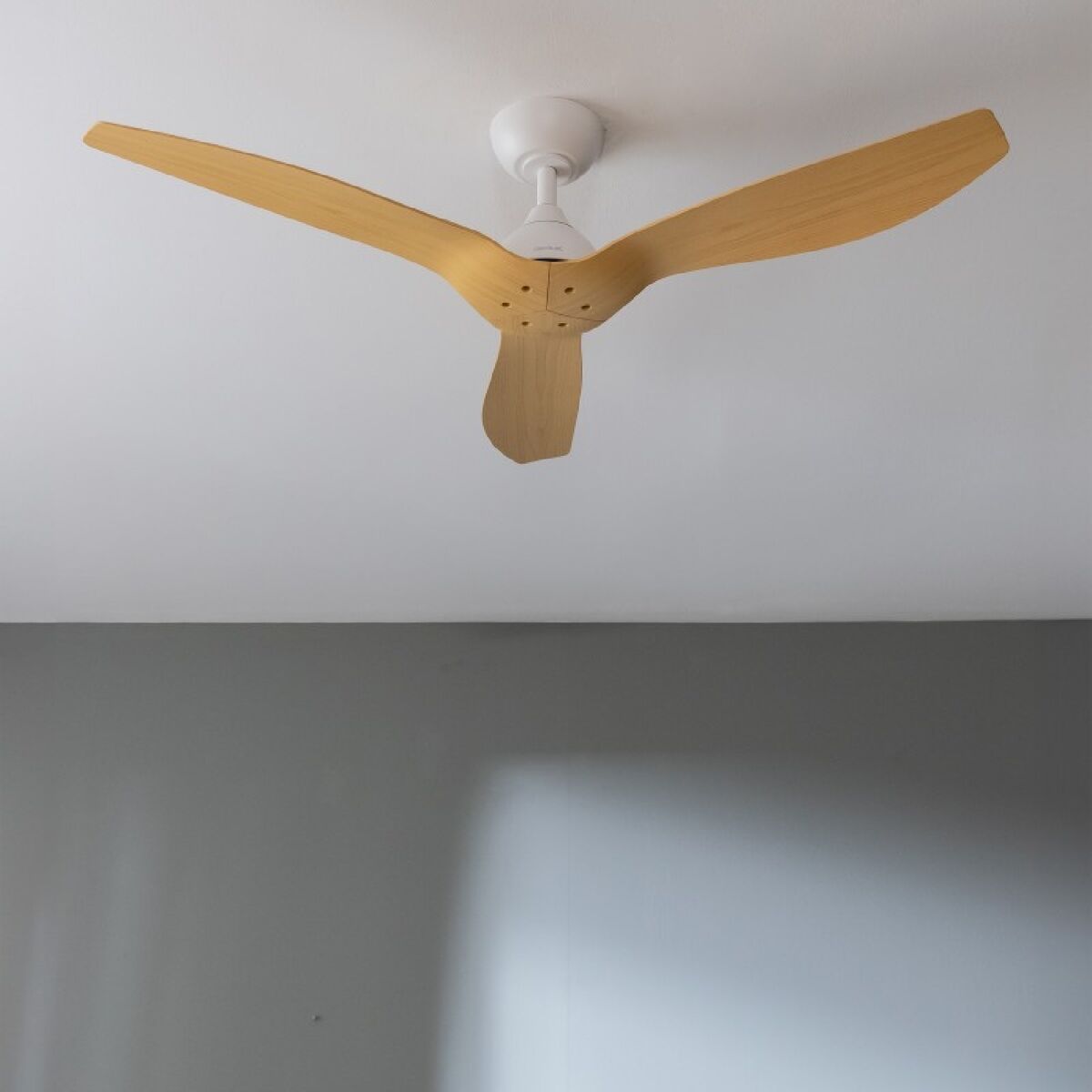 Takfläkt Cecotec EnergySilence Aero 5200 40 W Ø132 cm Trä finns hos Aktivcamping