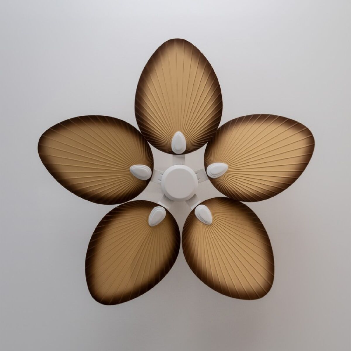 Takfläkt Cecotec EnergySilence Aero 5200 Palm 35 W Ø132 cm Ljusrosa finns hos Aktivcamping