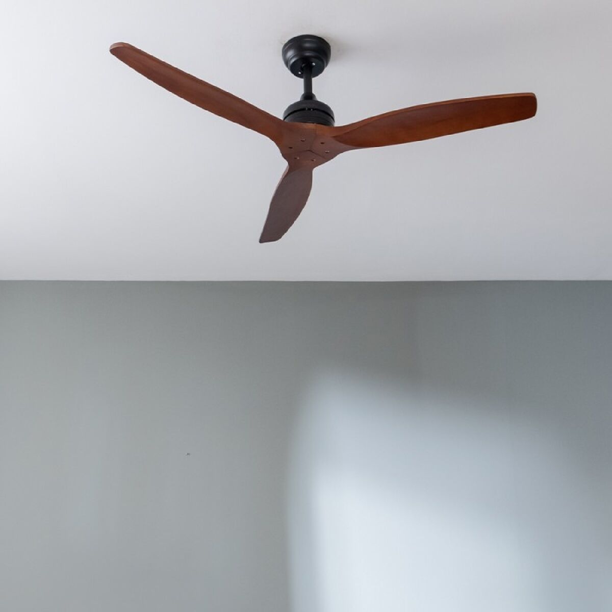 Takfläkt Cecotec EnergySilence Aero 5270 DarkWood 40 W Ø132 cm Trä finns hos Aktivcamping