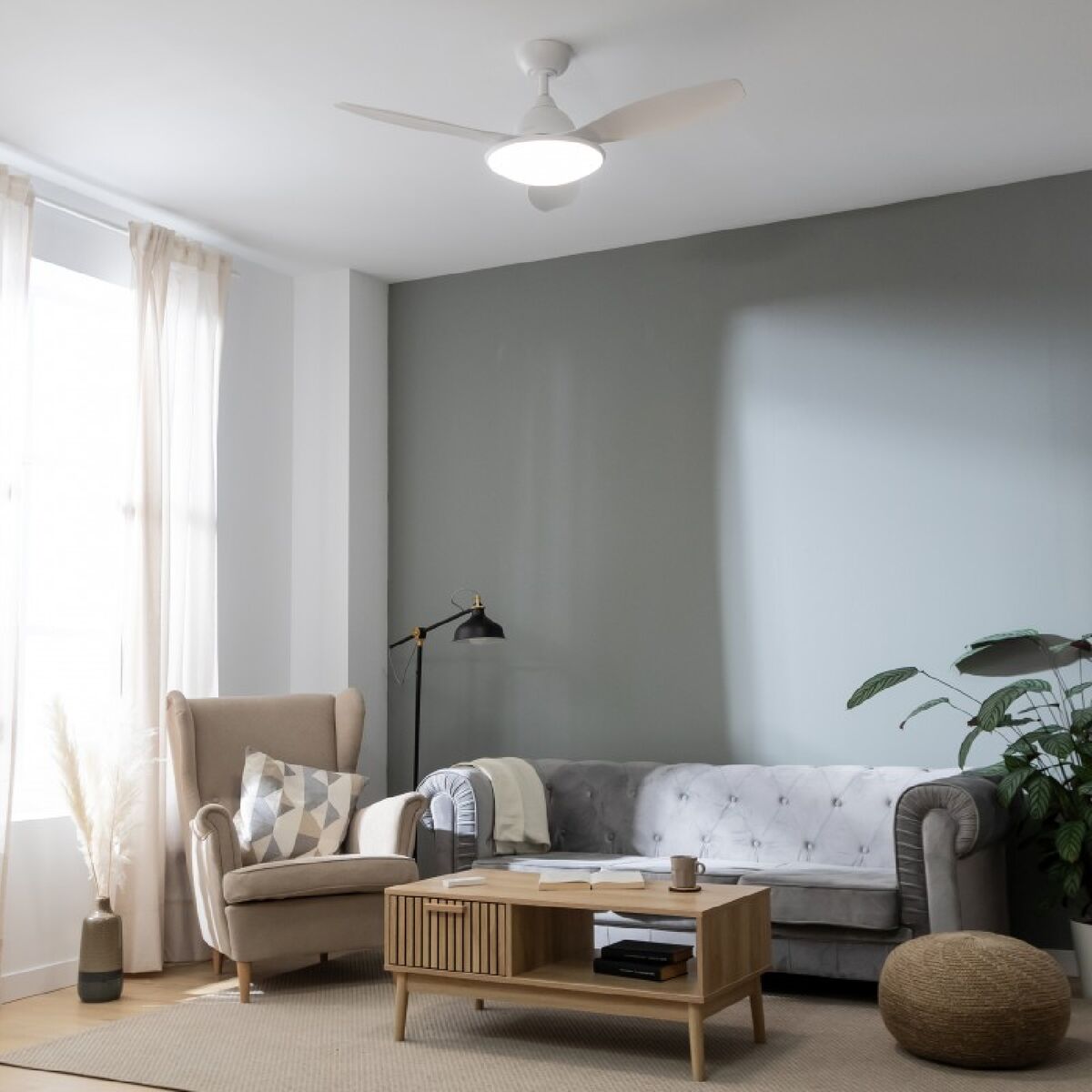 Takfläkt med belysning Cecotec EnergySilence 4800 36 W Vit (3000-6500 K) - finns hos Aktivcamping