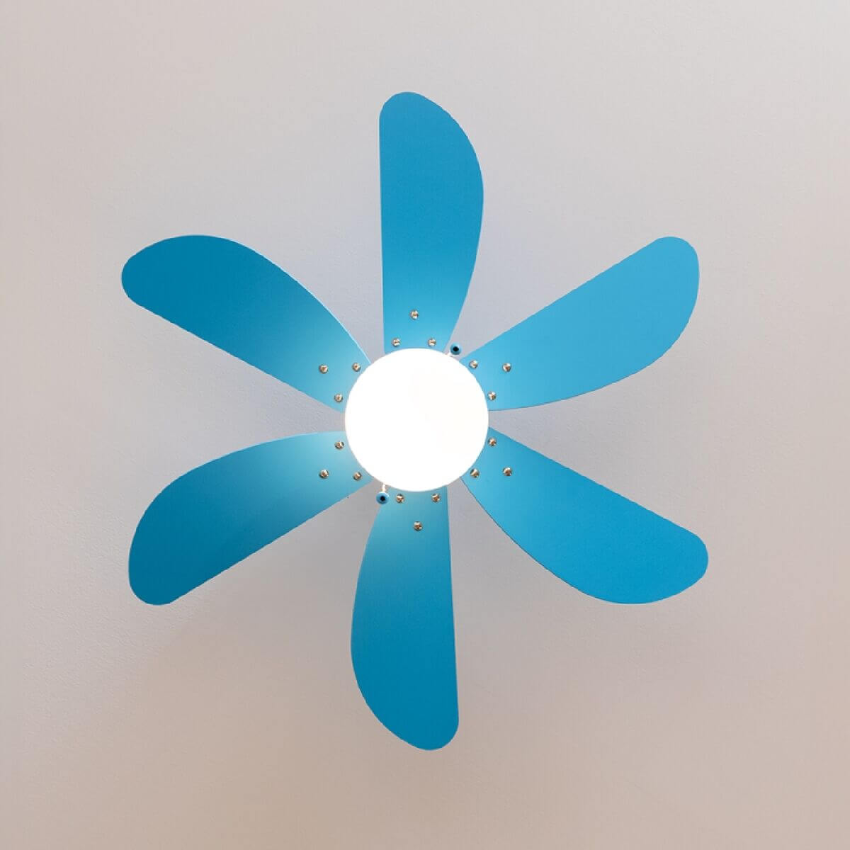 Takfläkt med belysning Cecotec EnergySilence Aero 3600 Vision 50 W Blå finns hos Aktivcamping