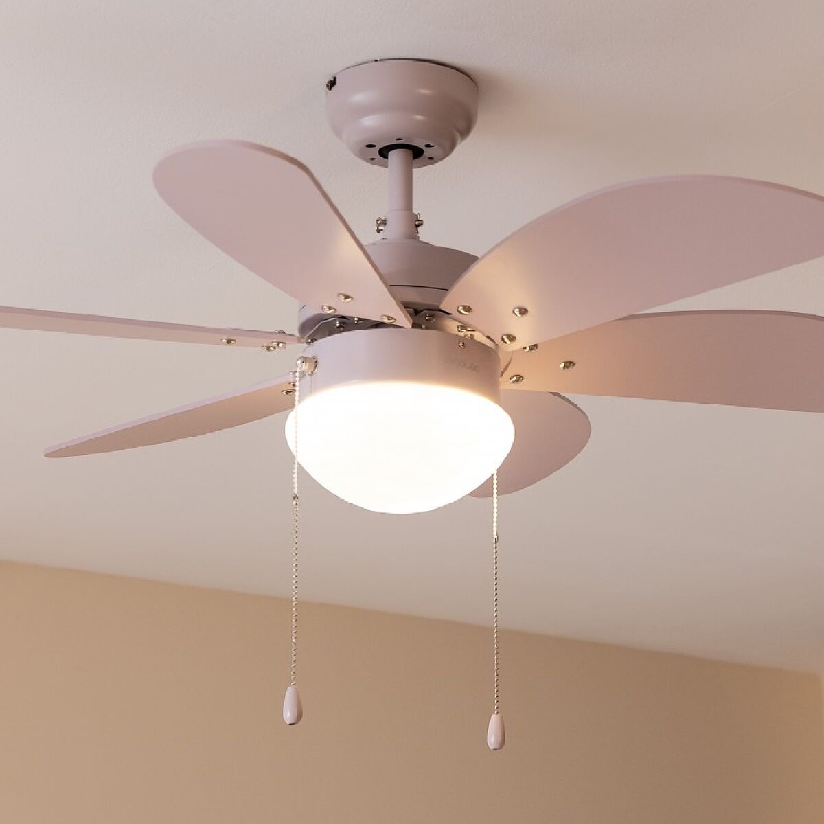 Takfläkt med belysning Cecotec EnergySilence Aero 3600 Vision Full Lila 50 W finns hos Aktivcamping