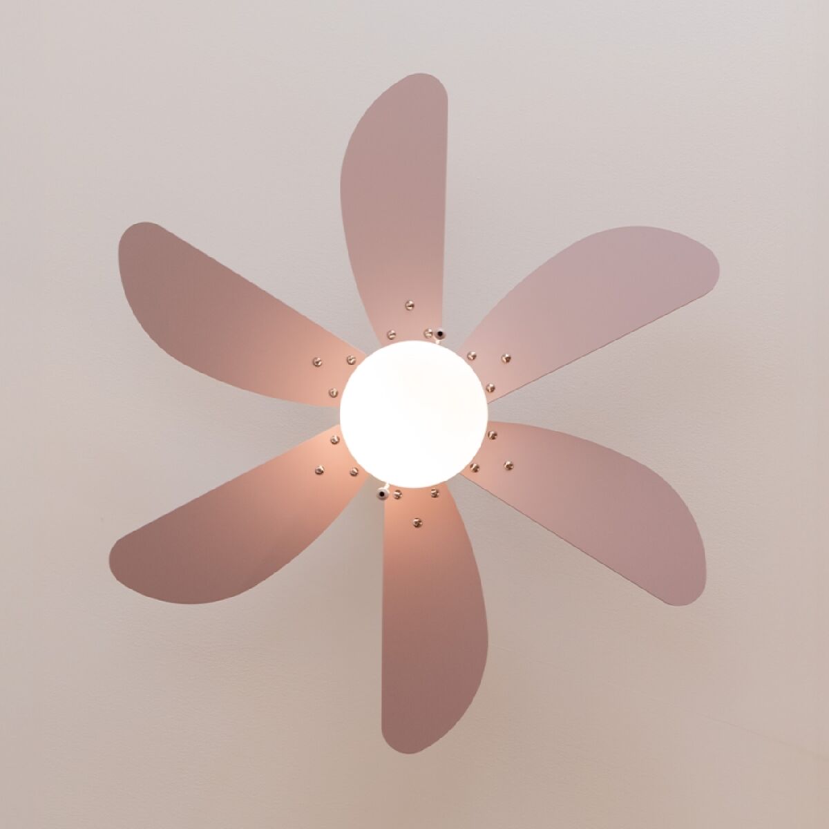 Takfläkt med belysning Cecotec EnergySilence Aero 3600 Vision Full Lila 50 W finns hos Aktivcamping