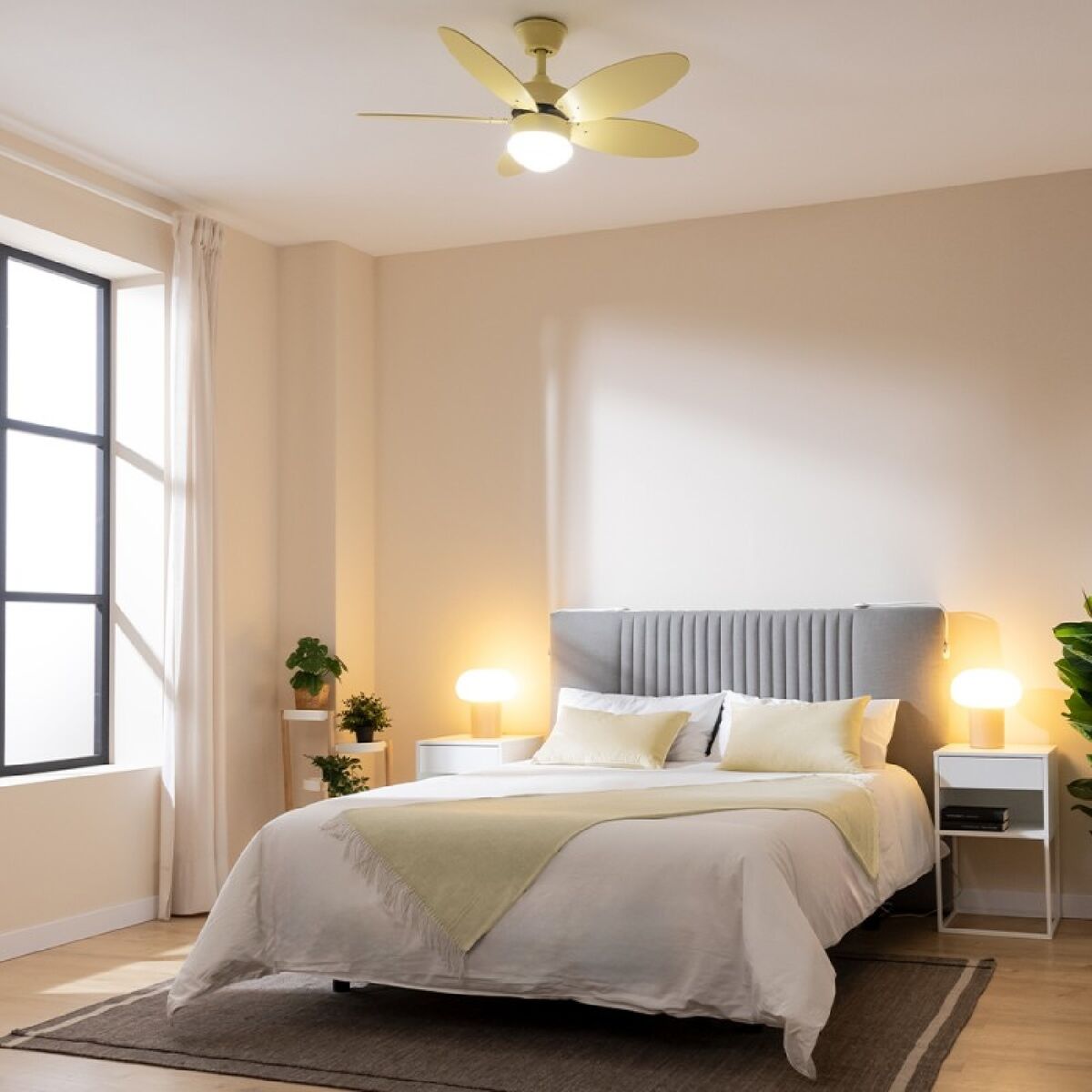 Takfläkt med belysning Cecotec EnergySilence Aero 4260 Gul 18 W 40 W finns hos Aktivcamping