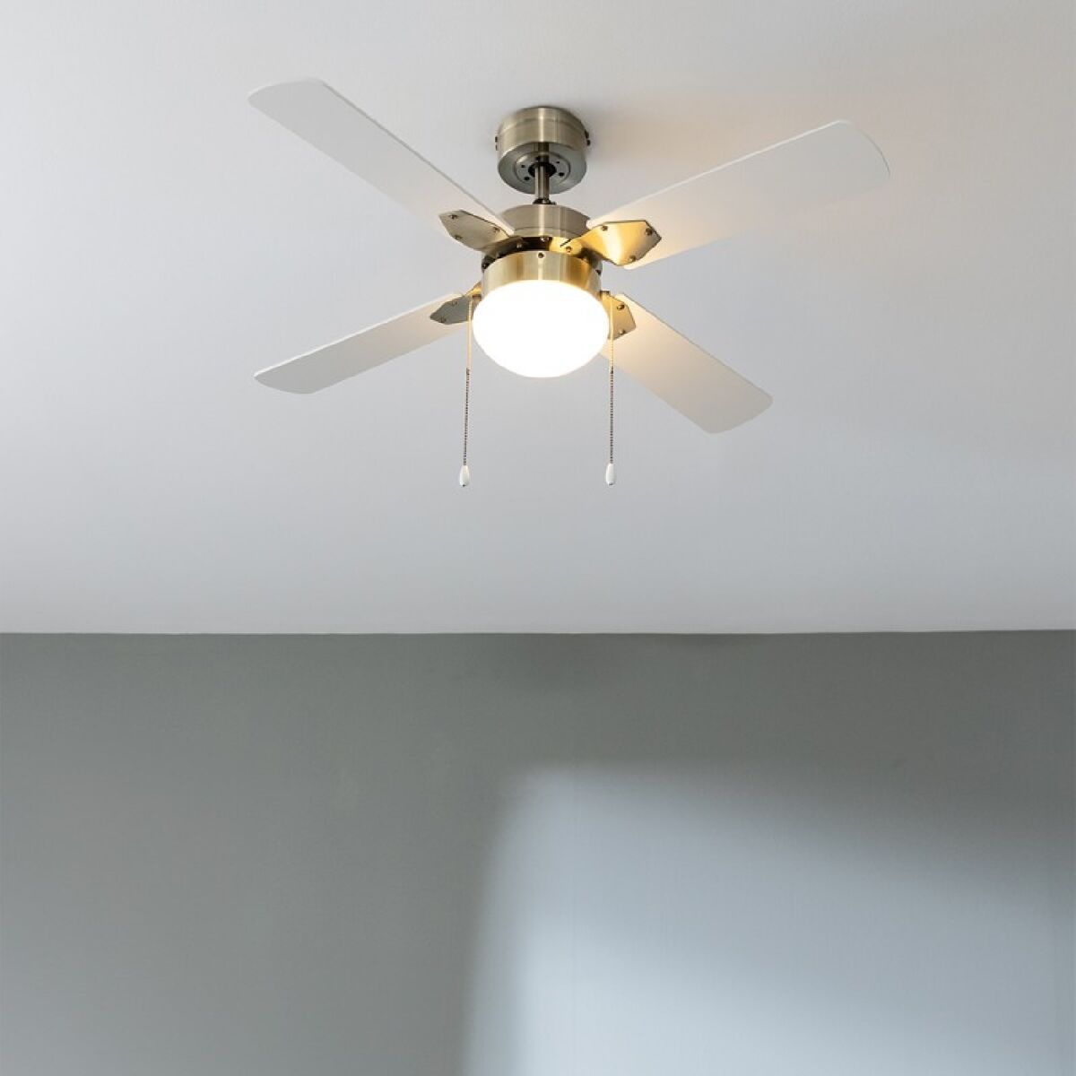 Takfläkt med belysning Cecotec EnergySilence Aero 450 Vit Gyllene 50 W finns hos Aktivcamping