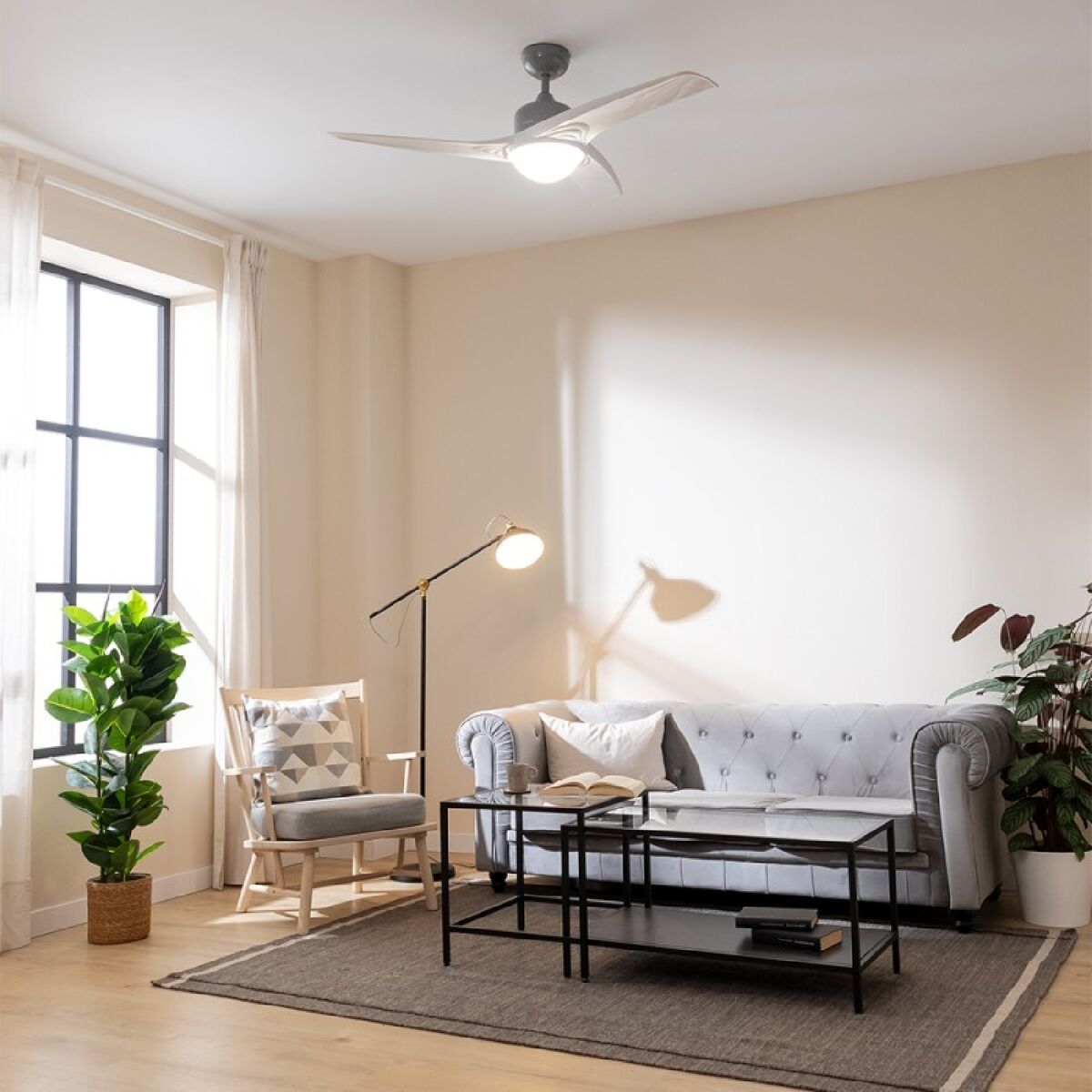 Takfläkt med belysning Cecotec EnergySilence Aero 560 Vit Silvrig 18 W 60 W finns hos Aktivcamping
