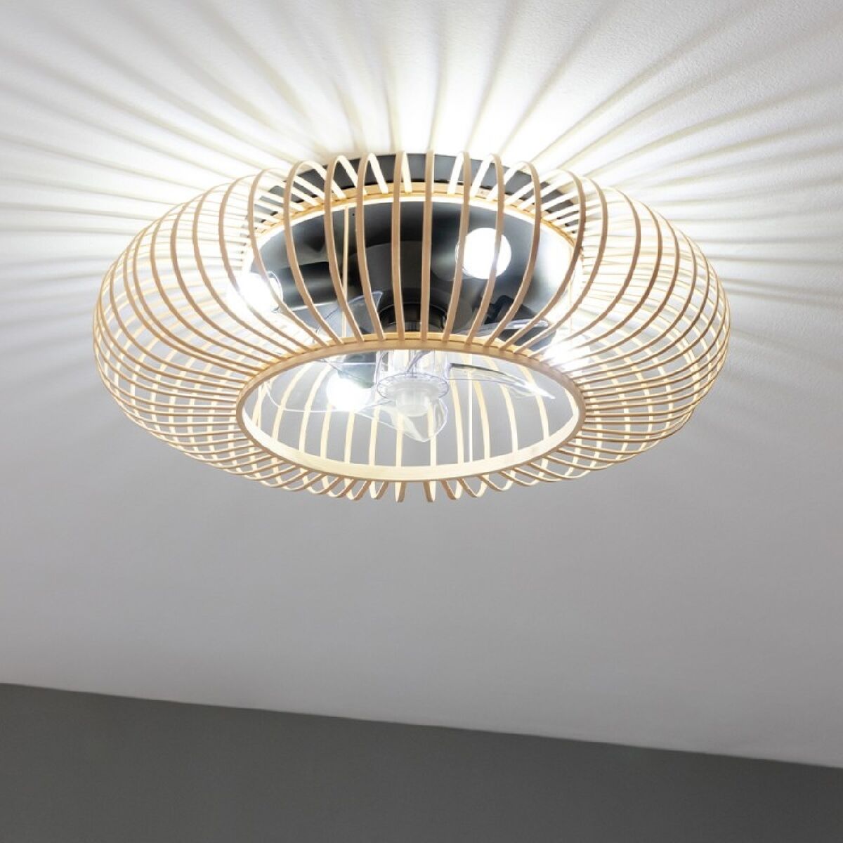 Takfläkt med belysning Cecotec EnergySilence LampAero 600 20 W 70 W Trä finns hos Aktivcamping