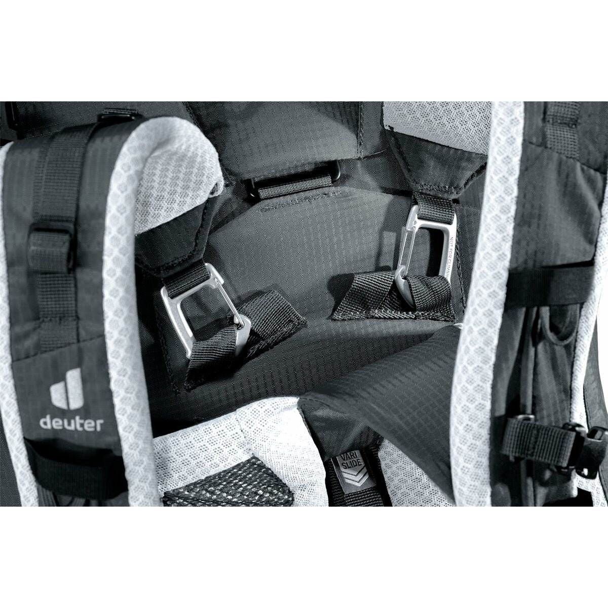 Träningsväska Deuter 337022540140 - finns hos Aktivcamping