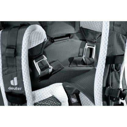 Träningsväska Deuter 337022540140 - finns hos Aktivcamping