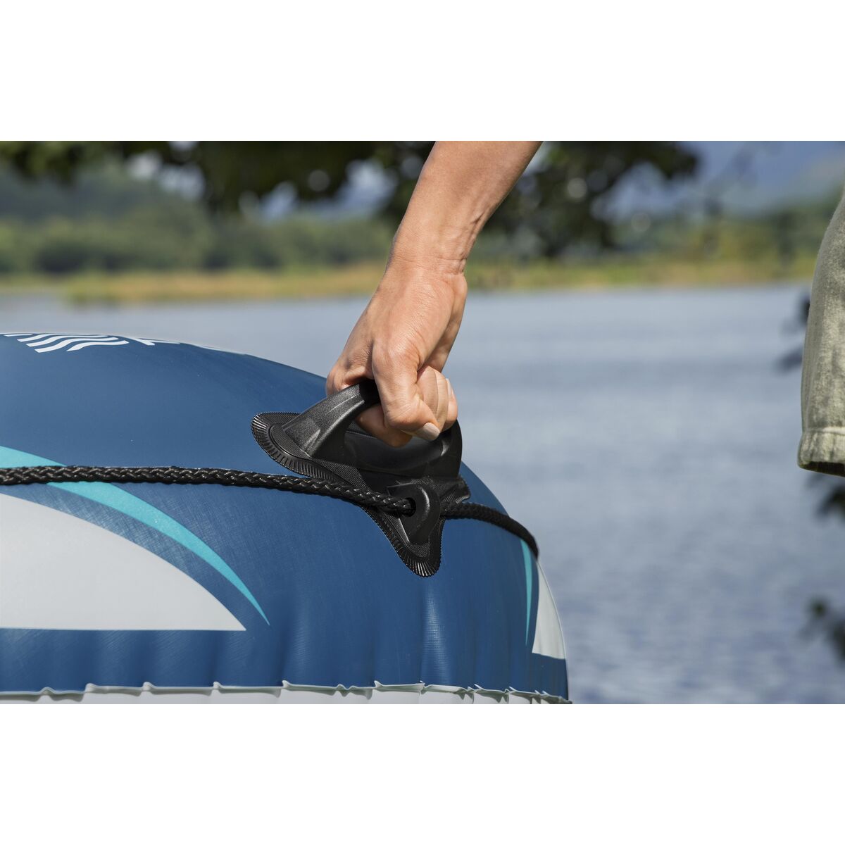 Uppblåsbar båt Bestway 232 x 118 cm finns hos Aktivcamping