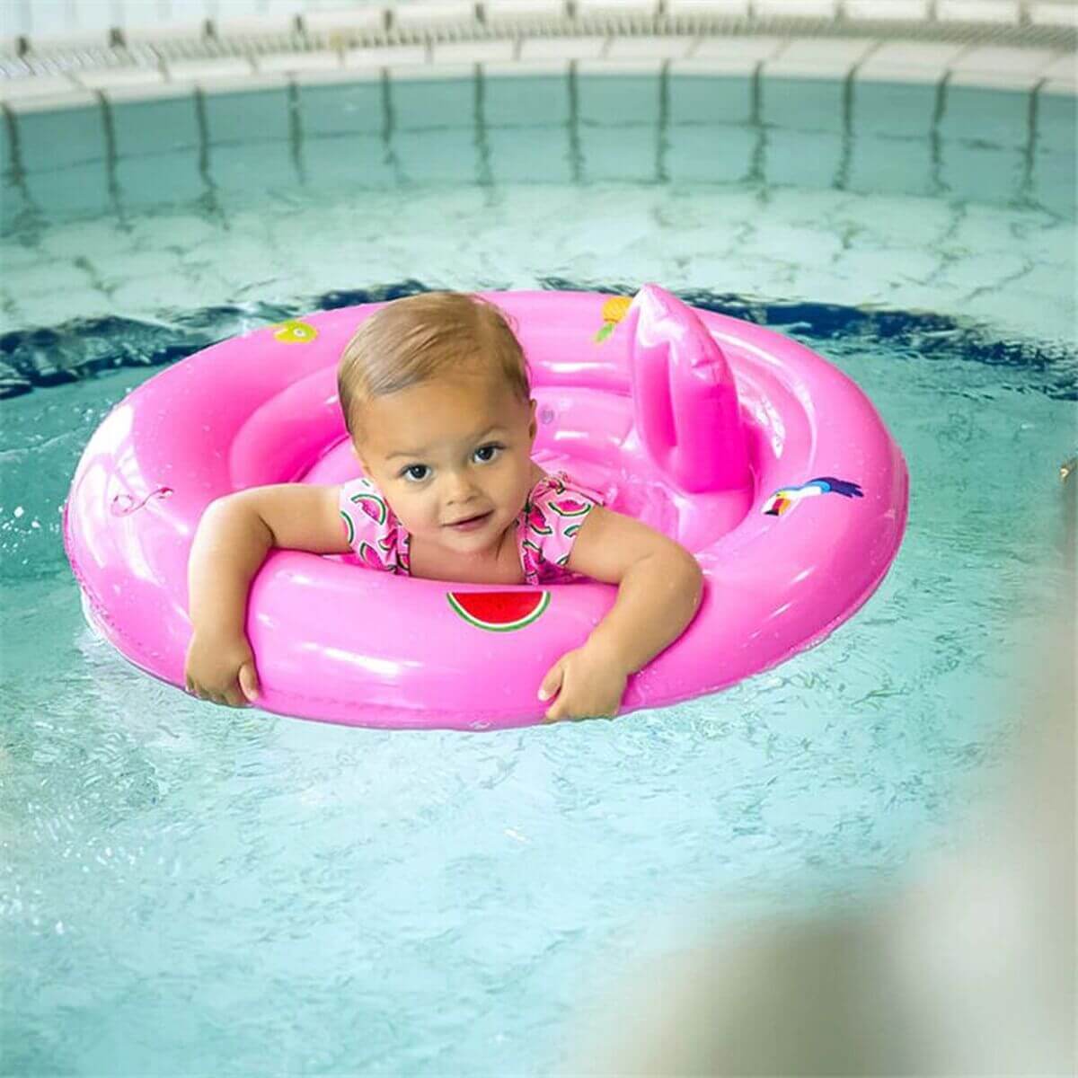 Uppblåsbar flytring Swim Essentials Rosa finns hos Aktivcamping