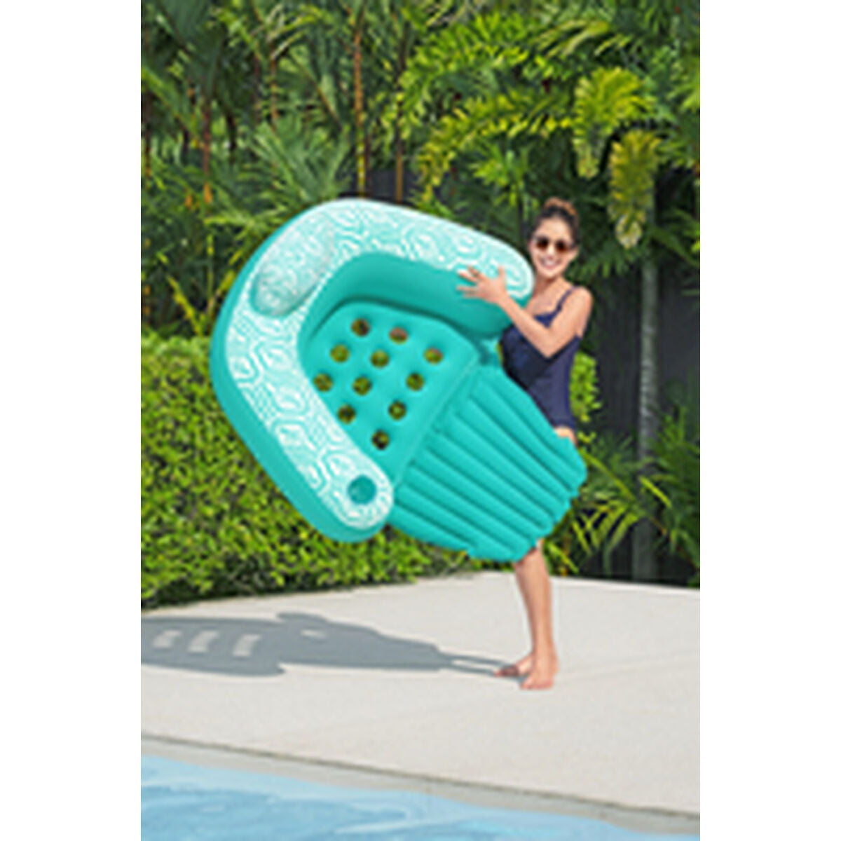 Uppblåsbar poolstol Bestway Comfort Plush 145 x 120 cm finns hos Aktivcamping