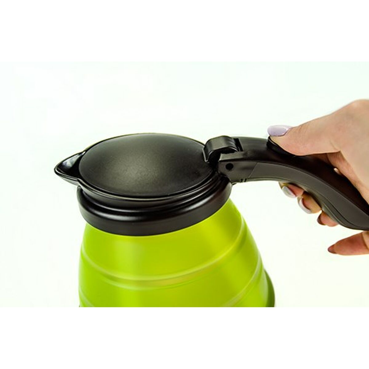 Vattenkokare Adler CR 1265 Svart Grön Plast 750 W 500 ml finns hos Aktivcamping