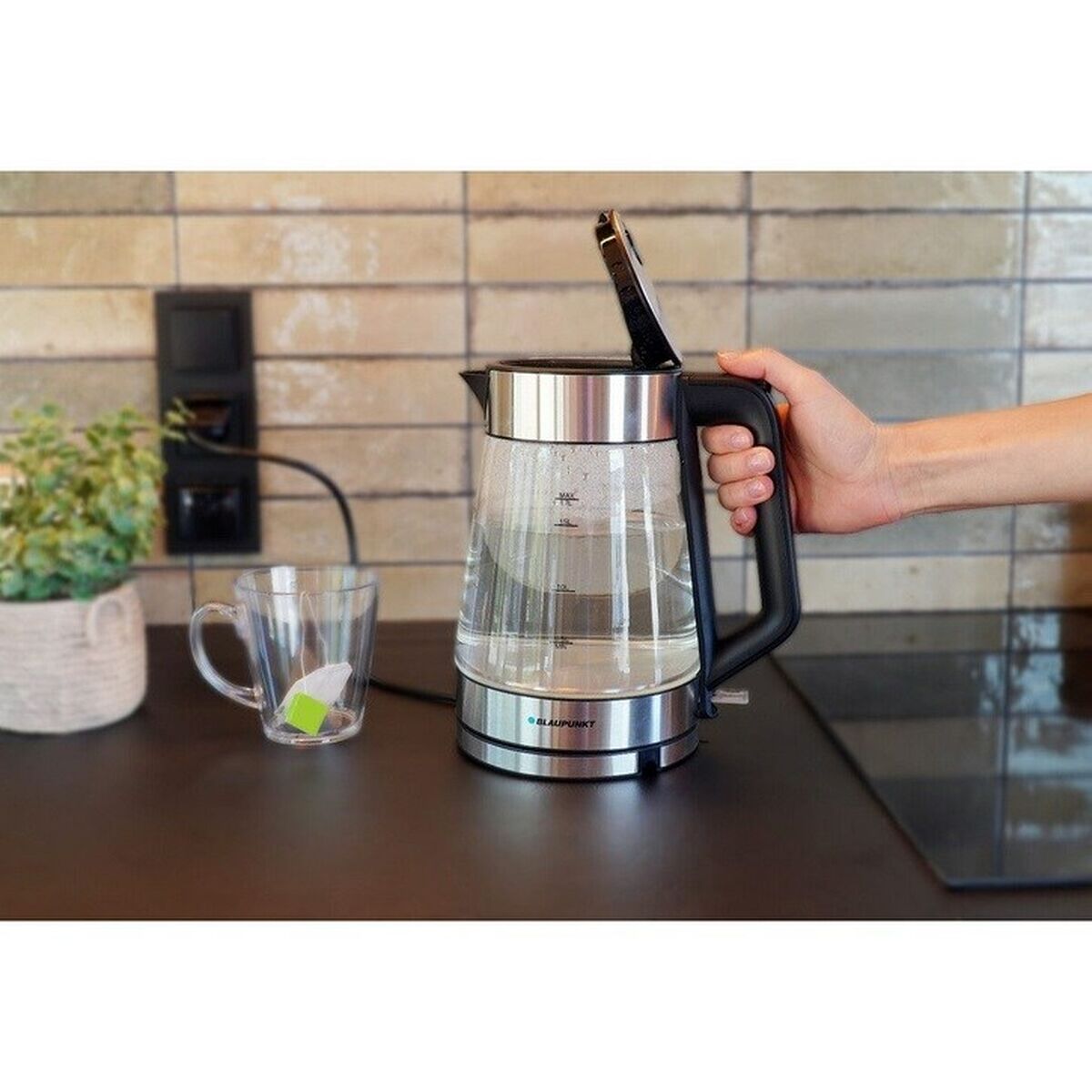 Vattenkokare Blaupunkt EKG401 Grå Transparent Glas 2200 W 1,7 L finns hos Aktivcamping
