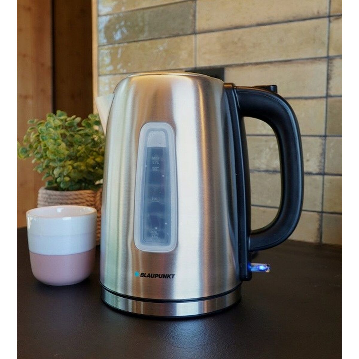 Vattenkokare Blaupunkt EKS412 Silvrig Rostfritt stål 2200 W 1,7 L finns hos Aktivcamping