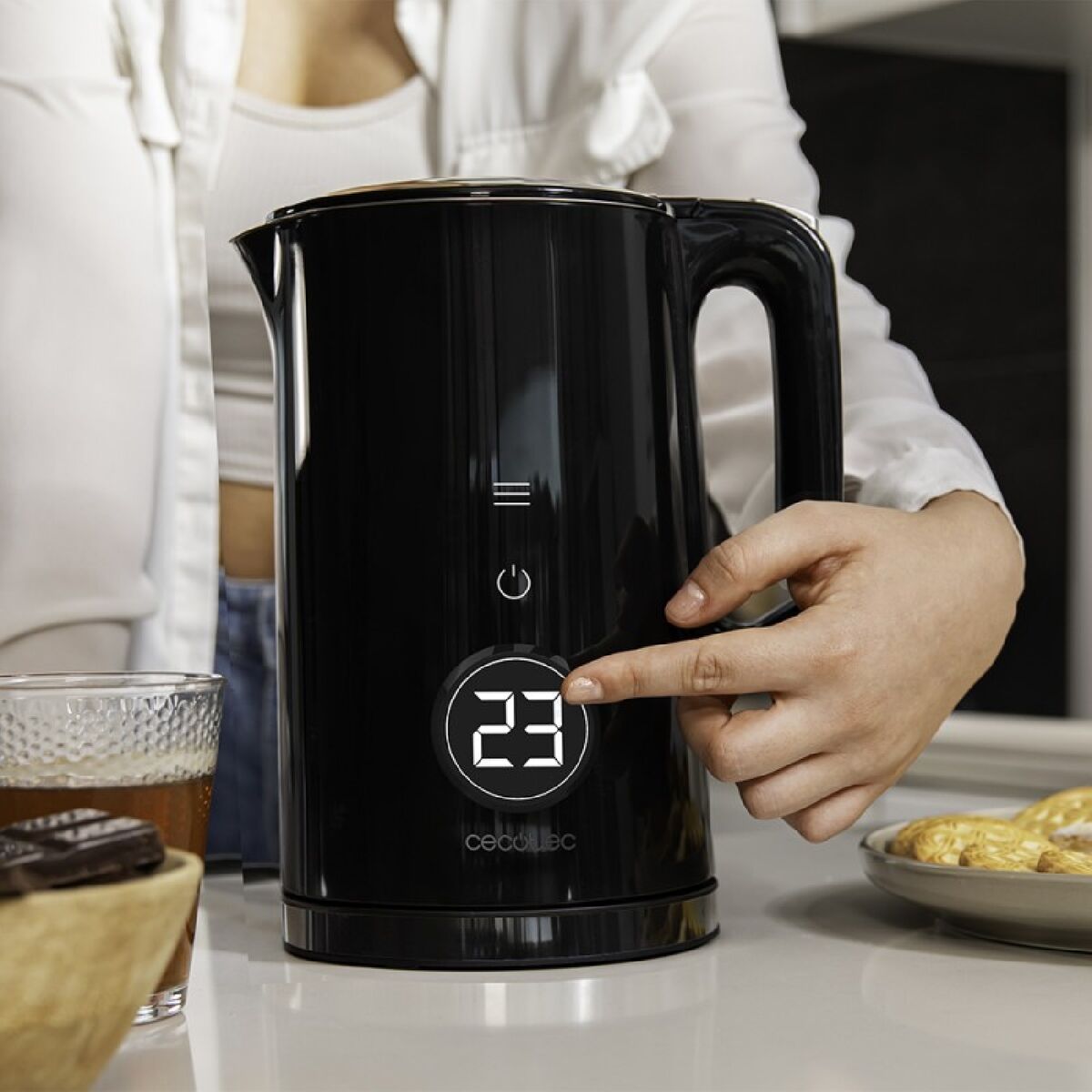 Vattenkokare Cecotec Thermosense 600 Touch Neo 1850-2200 W Svart 1,7 L finns hos Aktivcamping