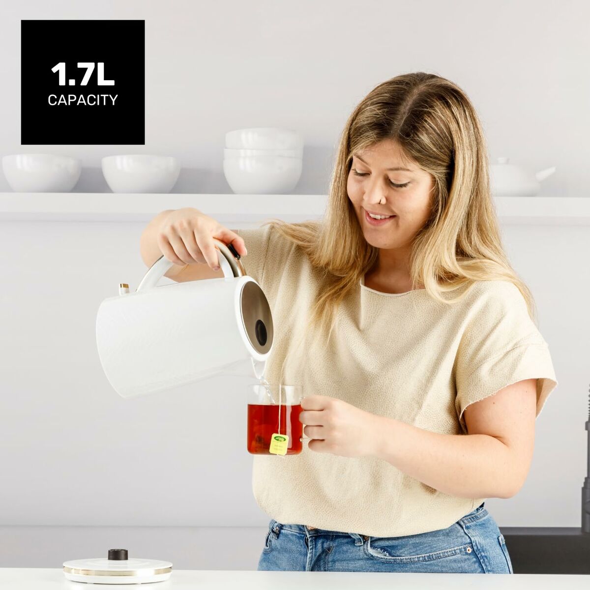 Vattenkokare Taurus 958571000 Vit Rostfritt stål Plast 2200 W 1,7 L finns hos Aktivcamping