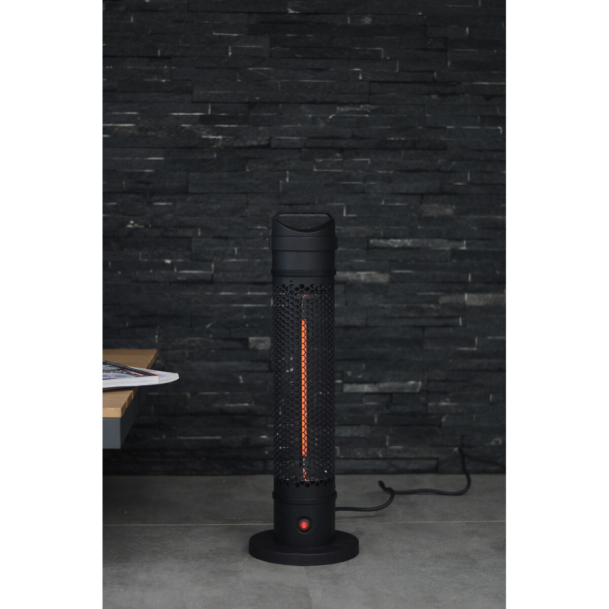 Värmeelement Activejet Activejet APH-IS800 Svart 800 W Stål Extern finns hos Aktivcamping
